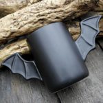 "Bat Wings" keramička šolja