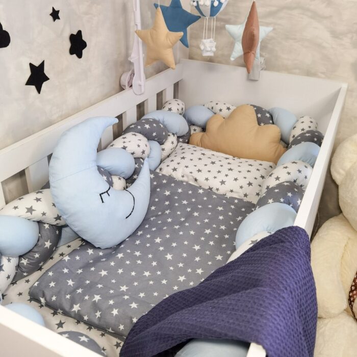 Set Braid Žuto Sivi  - Pletenica sa 4 strane, plahta, jastuk, jorgan i dva ukrasna jastuka – 120x60cm - Image 3