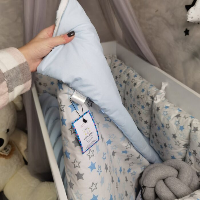 Komplet jastučasta ogradica za krevetac 120x60cm Sivo plave zvjezdice - Svijetlo plava - Image 3