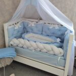Set Royal Svijetlo plavo Bijelo-Ogradica sa tri strane, pletenica, plahta, jastuk, jorgan - 120x60cm