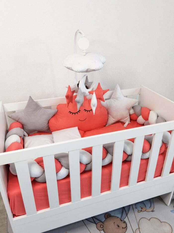 Set Koraljni Sivi oblak - ogradica, pletenica, plahta, jastuk, jorgan 120x60cm - Image 2