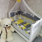 Set Žuta Cupcake-Ogradica sa tri strane, pletenica, plahta, jastuk, jorgan - 120x60cm