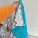 Dekica - Tirkiz minky mint cik cak - 80x80cm