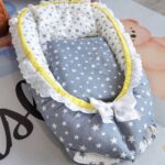 Gnijezdo s jastukom i jorganom -Sivo bijele zvjezdice s žutim